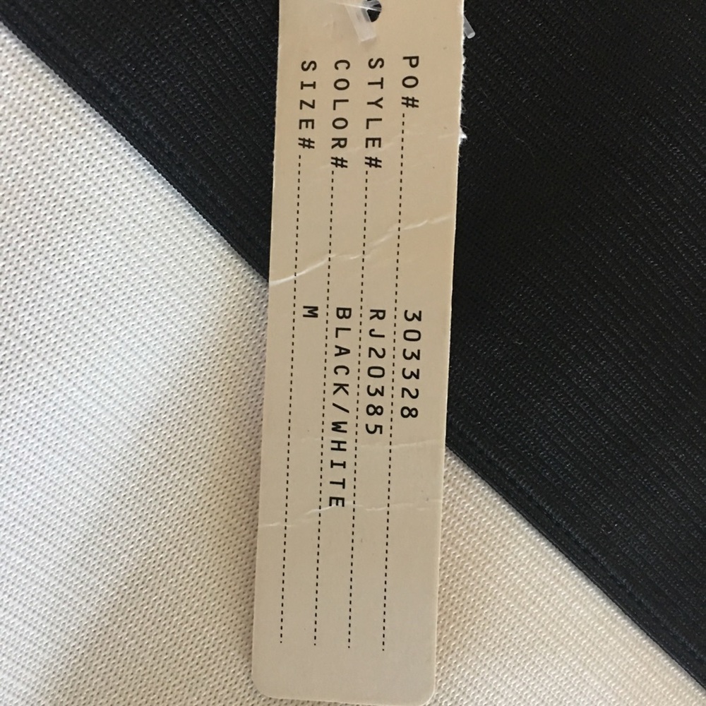 Romeo & Juliet Couture Pencil Skirt - Picture 2 of 2